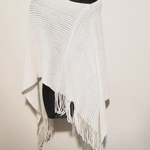 Shawl - Picture 4 of 5